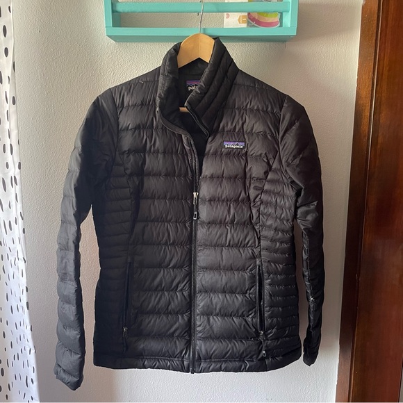 Patagonia Jackets & Blazers - Patagonia Women's Down Sweater in black
